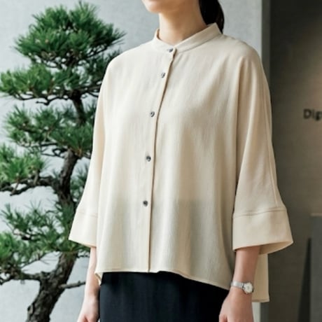 Dignte Collier    ストレッチシフォンワイドブラウス       -　ブルー