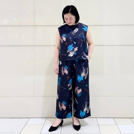 STELLA CIFFON オリジナルペイントプリントトップス ネイビー