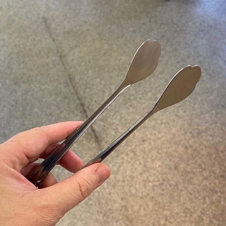 ＊ パンのトング