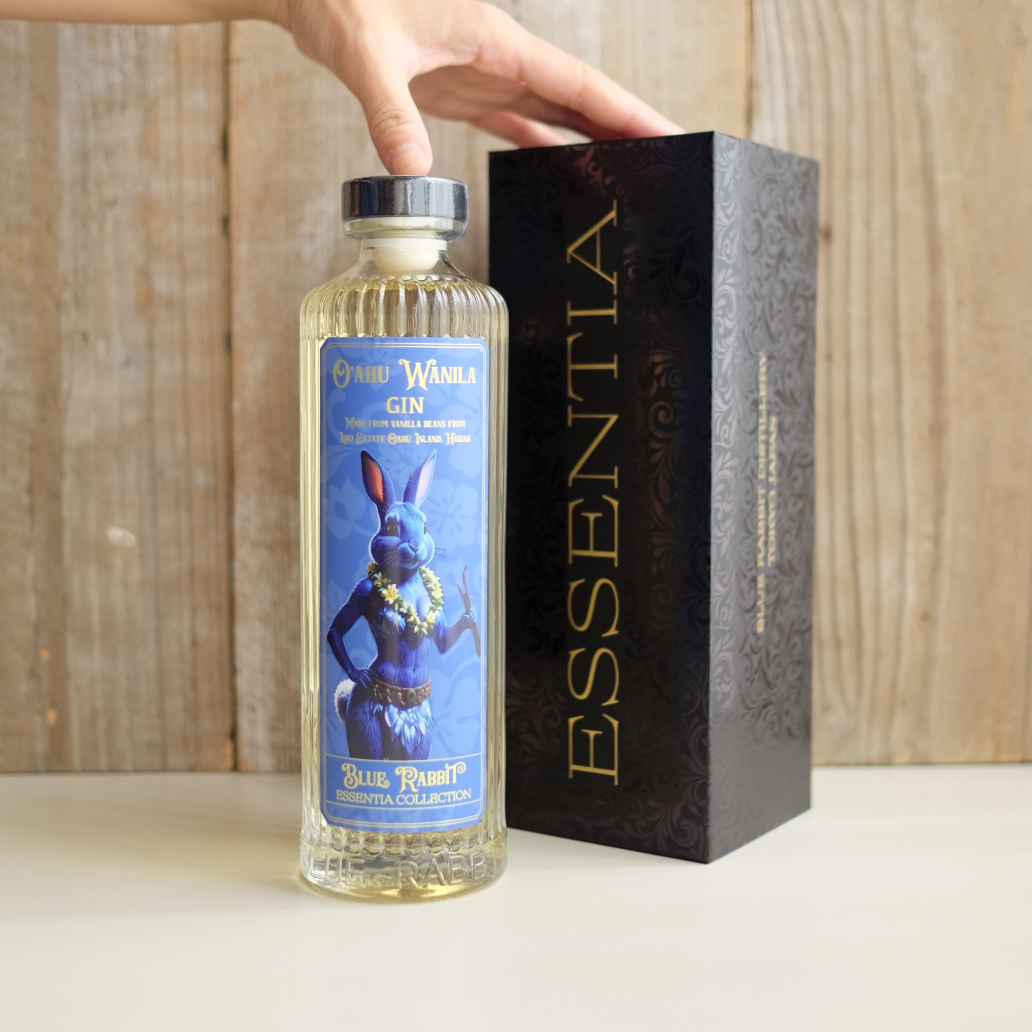 BLUE RABBIT OAHU WANILA GIN [化粧箱付] | GIN BOTTLE