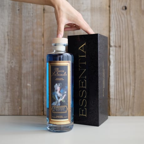 BLUE RABBIT MARIE-ANTOINETTE GIN [化粧箱付]