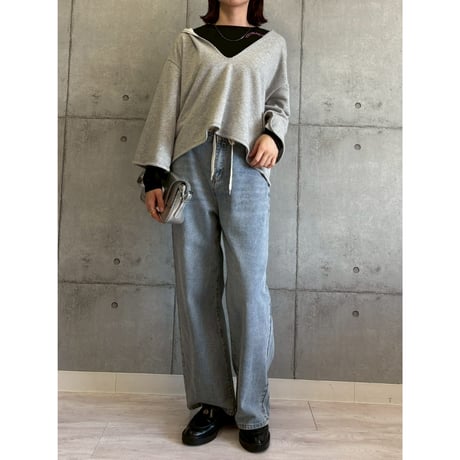 【 ROSIEE 】 深VフードTOPS