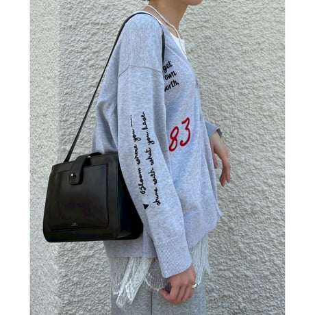 【 ROSIEE 】 レタリング刺繍カーディガン