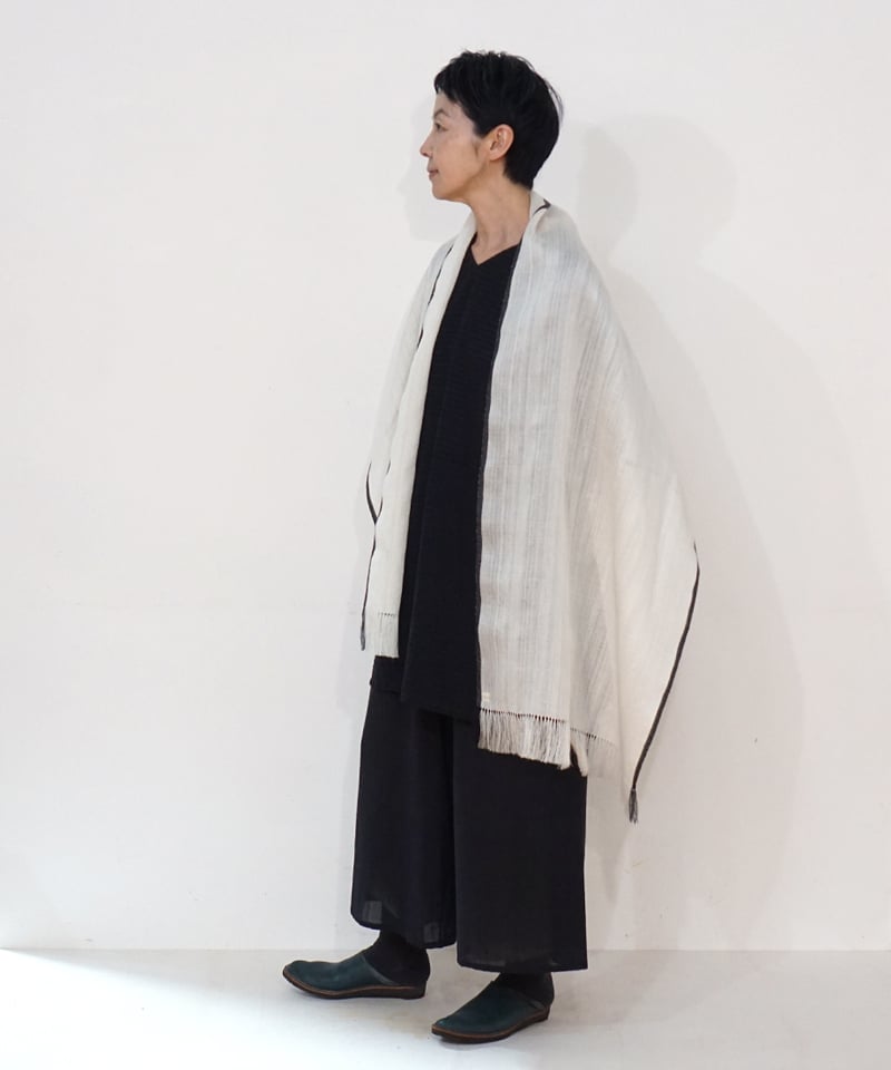 ストール ガジュマル 黒ライン 1228WB | MAKI TEXTILE STUDIO o
