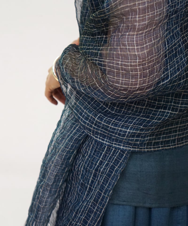 ストール ランダム格子 藍 1263DB | MAKI TEXTILE STUDIO on
