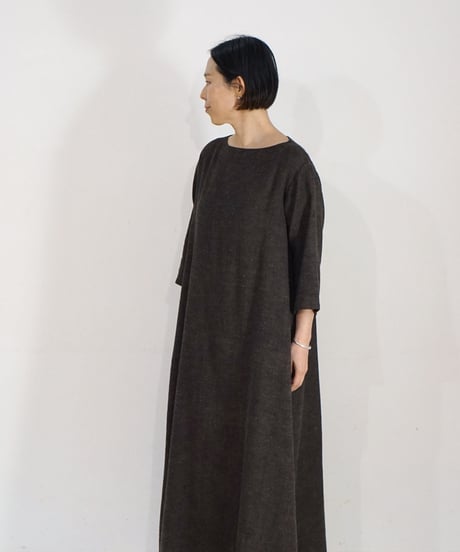 クルタ ボートネック long ウールリネンタビー ブラックブラウン 6982wlnB