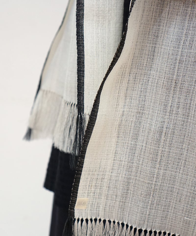 ストール ガジュマル 黒ライン 1228WB | MAKI TEXTILE STUDIO o