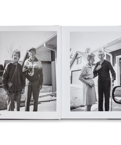 LEAVING AND WAVING  [REPRINTED EDITION]｜Deanna Dikeman