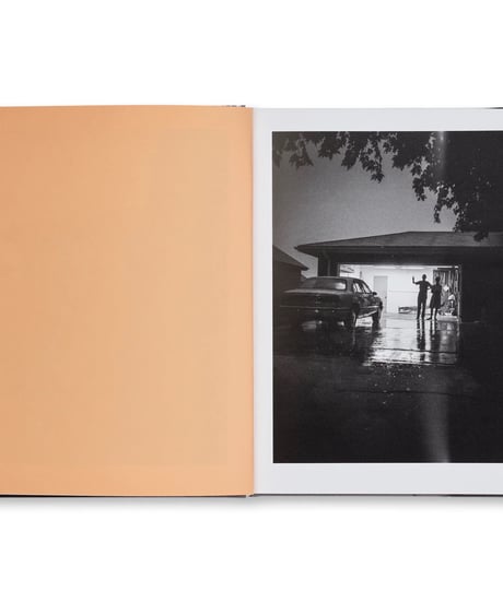 LEAVING AND WAVING  [REPRINTED EDITION]｜Deanna Dikeman