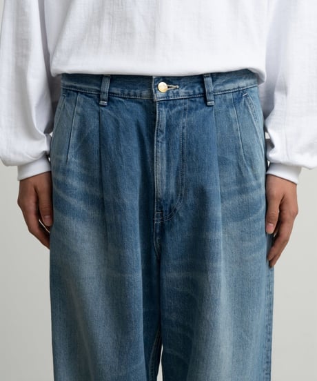 Graphpaper _ Selvage Denim Two Tuck Pants ( LIGHT FADE )
