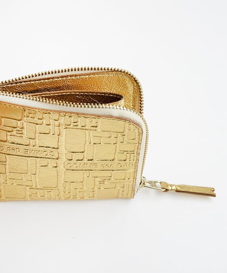 Wallet COMME des GARCONS _ Embossed Logotype - L Zip Wallet