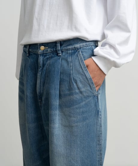 Graphpaper _ Selvage Denim Two Tuck Pants ( LIGHT FADE )