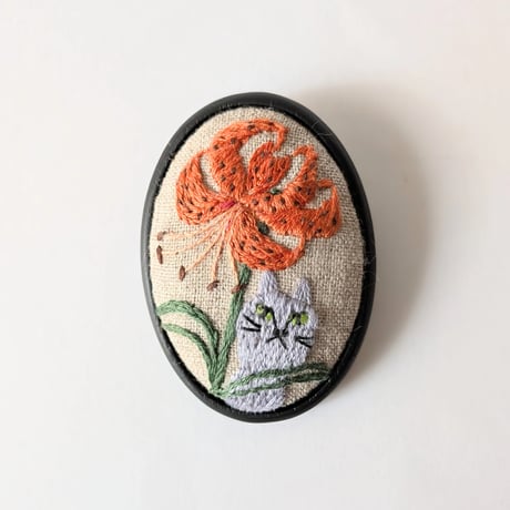 刺繍ブローチ大／花と猫