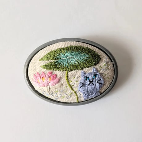 刺繍ブローチ大／花と猫