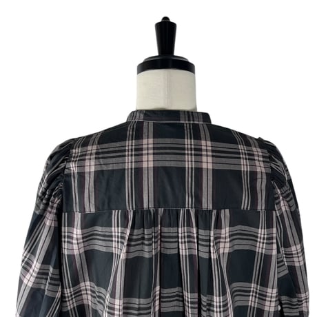 PARIS DE AOUNE / コットンチェックバンドカラーシャーリングスリーブブラウス / PA263BL010 180チャコールチェック