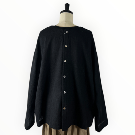 UNIVERSAL SEVEN / ウールガーゼ ノーカラー2WAYブラウス / US264BL022 001クロ