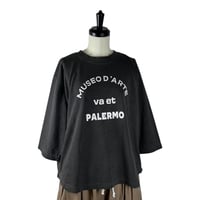 ESTROISLOSE / シングルジャージー ピグメント加工 6分袖プリントTシャツ / EC26211チャコール