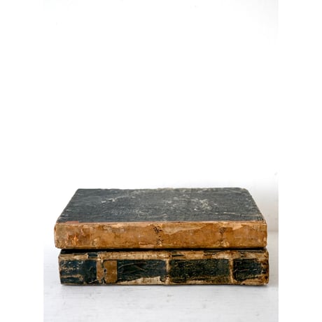 1837年 カーキ色カバーの古書(B)