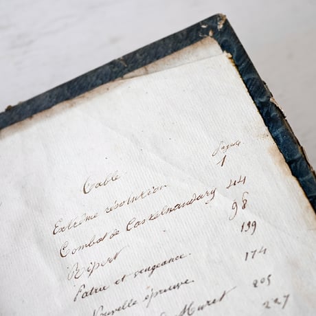 1838年 カーキ色カバーの古書(A)