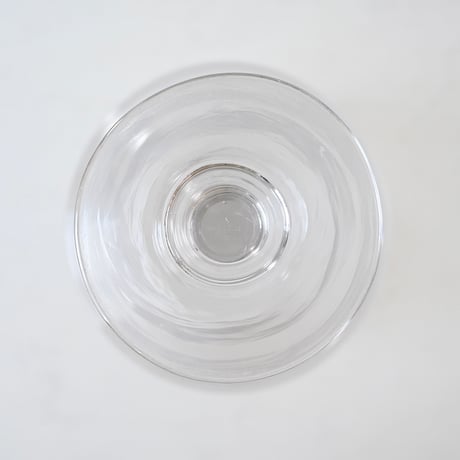 ガラスの脚付ボンボニエール(蓋無し)