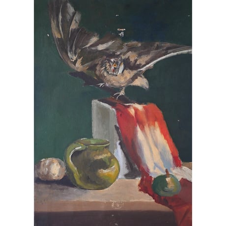 翼を広げた鳥とピシェ、果物が描かれた油彩画