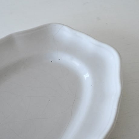白釉 小振りなスクエア型のお皿