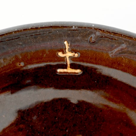 CHARTREUSEのマーク入り焦茶色のメイン皿 ※A,B,Cバリエーションあり