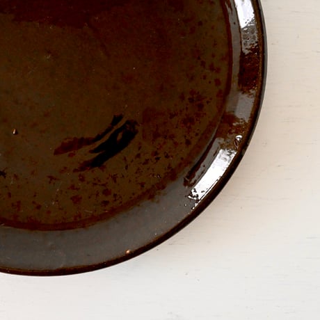 CHARTREUSEのマーク入り焦茶色のメイン皿 ※A,B,Cバリエーションあり