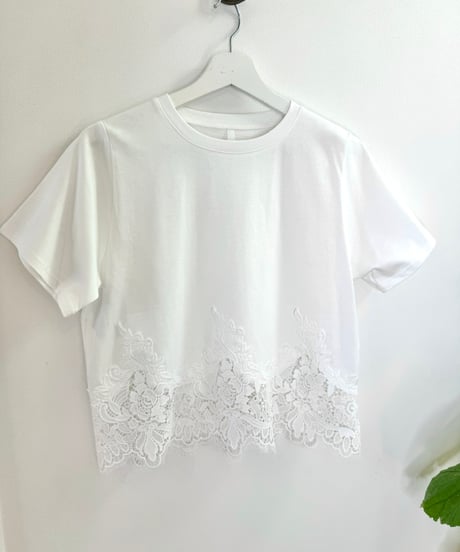 裾レースTシャツ
