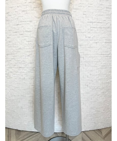 カーブパンツ