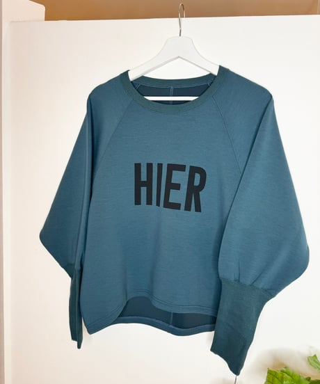 袖リブ " HIER " ロゴトップス
