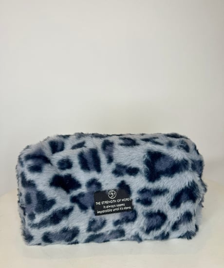 レオパード柄ポーチ