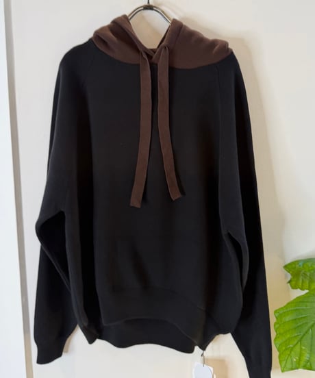 配色ニットフーディー