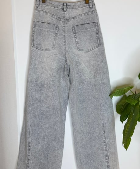 グレイッシュデニムバレルパンツ