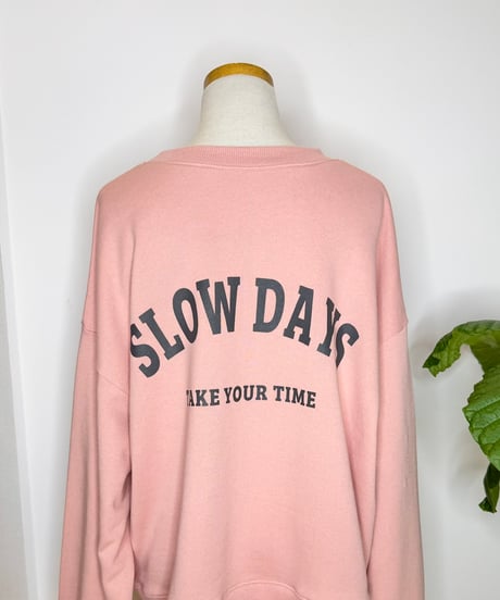 " SLOW DAYS " ロゴ トップス