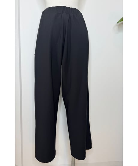 裏フリース変形タックパンツ