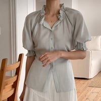 《予約販売》Frill Neck Puff Sleeve Blouse