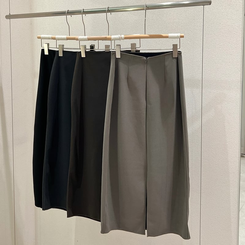 予約販売》Slim Fit Slit Skirt | MAYLILY