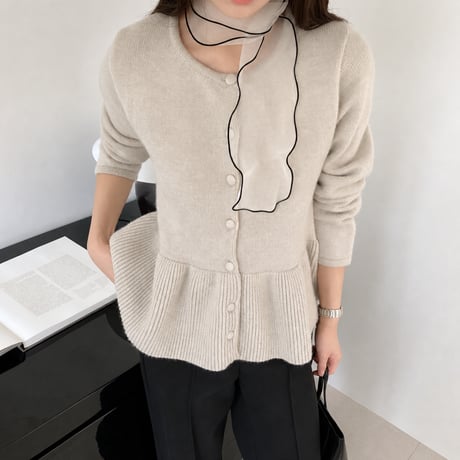 《予約販売》Flared Frill Knit Top