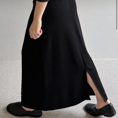 《予約販売》Back Slit Skirt