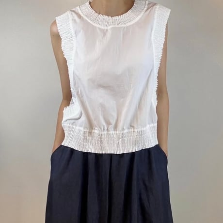 《即日発送📦》Smocked Sleeveless Top