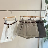 《予約販売》Rivet Cuffed Shorts