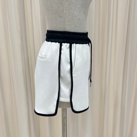《予約販売》Contrast Trim Dolphin Shorts