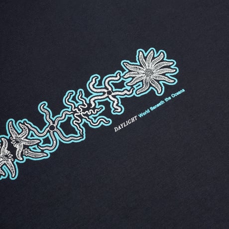 DAYLIGHT ANEMONE TEE NAVY