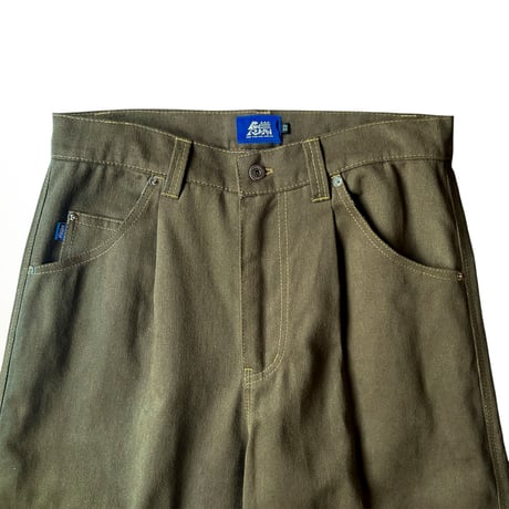 RERUN PLEATED EVERYDAY PANTS GREEN