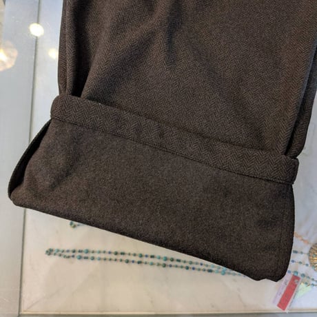 【UNIVERSAL TISSU】ツィードライクニット シャツカラーオールインワン　ブラウンヘリンボン