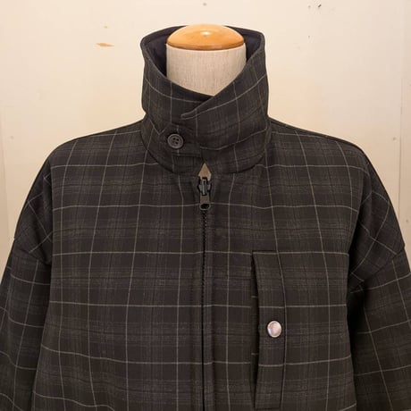 【UNIVERSAL TISSU】ナイロンキルティング リバーシブルコート　チャコールチェック
