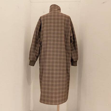 【UNIVERSAL TISSU】ナイロンキルティング リバーシブルコート　モカチェック