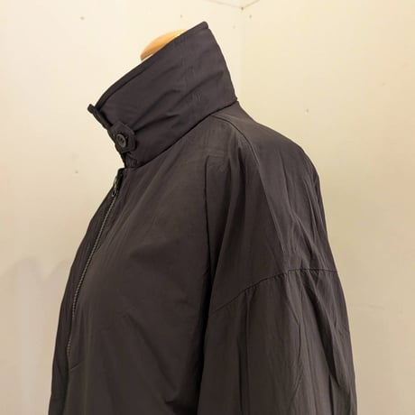 【UNIVERSAL TISSU】ナイロンキルティング リバーシブルコート　チャコールチェック