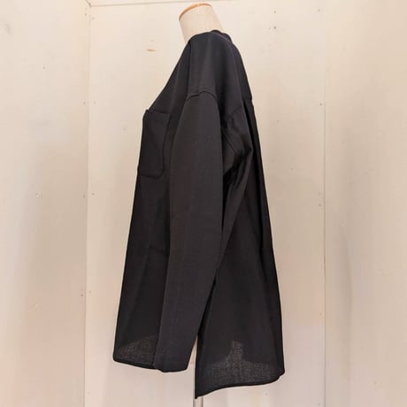 【UNIVERSAL TISSU】ウールジョーゼット ショートカーデ　クロ